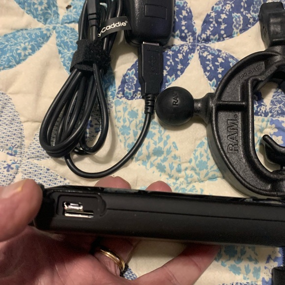 Skycaddie SGX large screen with charger cart attachment and case - Picture 4 of 5